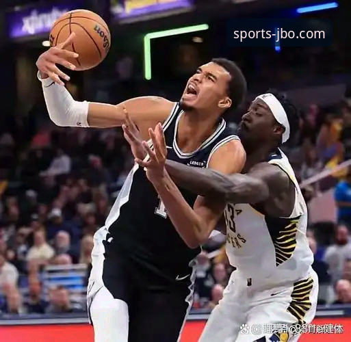 快船18分领先遭20分逆转：一场比赛暴露的战术困境与数据盲点